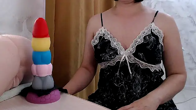 Snapshot of Julia_your_Sweet chatting on 11.10.25 Julia your Sweet online show from 11.10.25