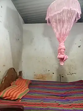 Snapshot of HarshiStar7 chatting on 11.08.25 HarshiStar7 online show from 11.08.25