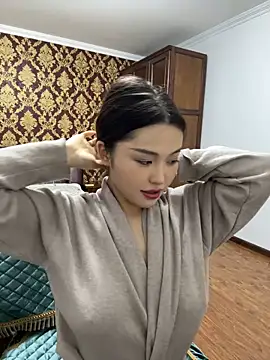 Snapshot of zhenzhen666 chatting on 11.24.25 zhenzhen666 online show from 11.24.25