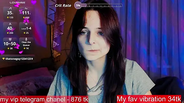 Snapshot of ArianaLight chatting on 11.30.25 ArianaLight online show from 11.30.25