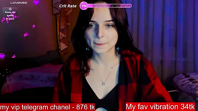 Snapshot of ArianaLight chatting on 12.02.25 ArianaLight online show from 12.02.25