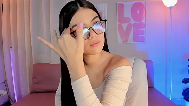 MarianaaDooll online show from 04.20.26