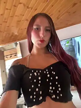 Snapshot of Im_scarlett18 chatting on 11.22.25 Im scarlett18 online show from 11.22.25