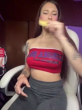 Snapshot of Im_scarlett18 chatting on 11.26.25 Im scarlett18 online show from 11.26.25