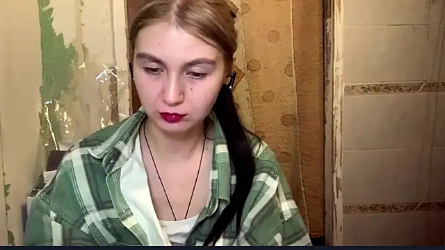 ArianeBhayani online show from 10.24.25