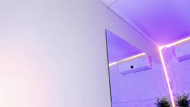 Snapshot of HasleyCarter chatting on 12.15.25 HasleyCarter online show from 12.15.25