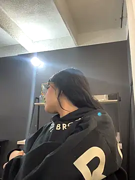 angie rousse  online show from 11.19.25