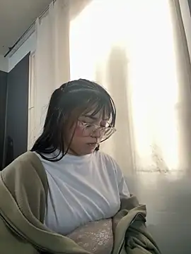 angie rousse  online show from 12.05.25