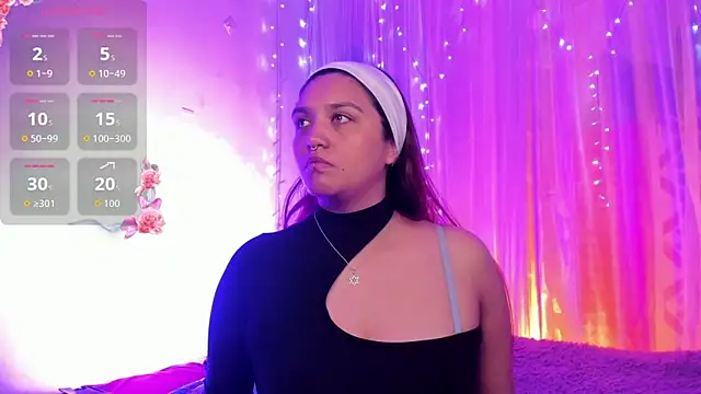 Snapshot of soyanny_1 chatting on 10.28.25 soyanny 1 online show from 10.28.25