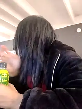 Valen russo online show from 10.31.25