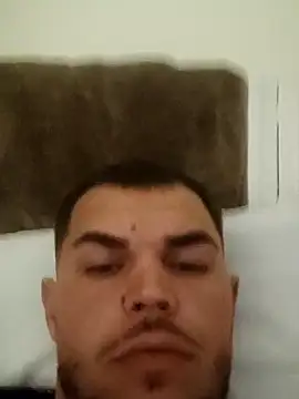 Snapshot of Alexszader36 chatting on 10.21.25 Alexszader36 online show from 10.21.25