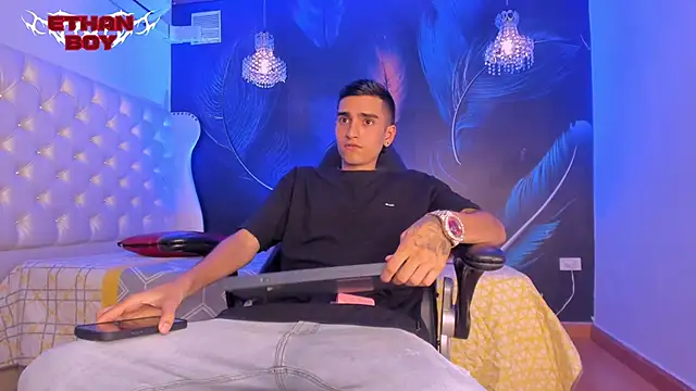 Snapshot of Ethan_Boy_ chatting on 01.06.26 Ethan Boy online show from 01.06.26