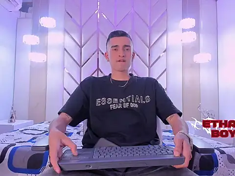 Snapshot of Ethan_Boy_ chatting on 02.03.26 Ethan Boy online show from 02.03.26