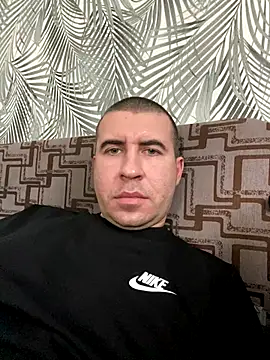 AronMode online show from 11.22.25