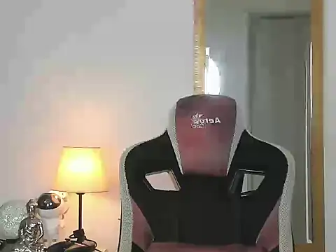 Snapshot of Ken_mailik1 chatting on 10.11.25 Ken mailik1 online show from 10.11.25