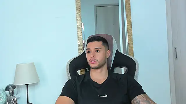 Snapshot of Ken_mailik1 chatting on 11.29.25 Ken mailik1 online show from 11.29.25