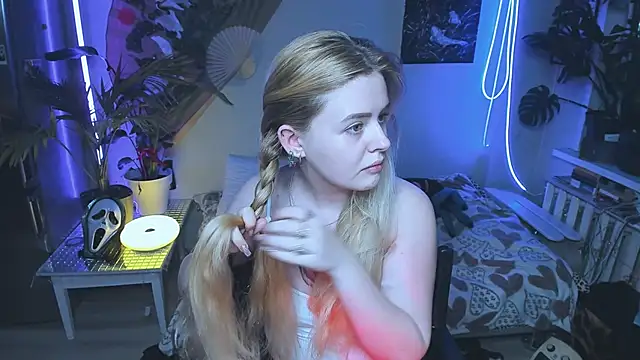 Alexa  Pirs online show from 10.20.25
