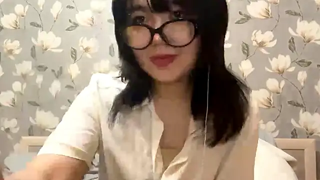 YunaMuse online show from 10.10.25