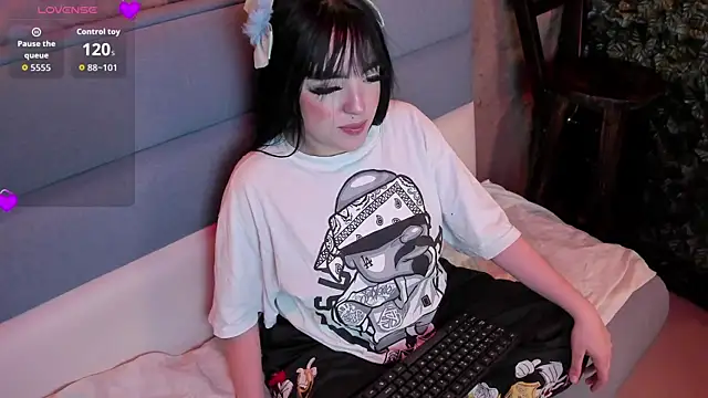 bubble  angel   online show from 11.14.25