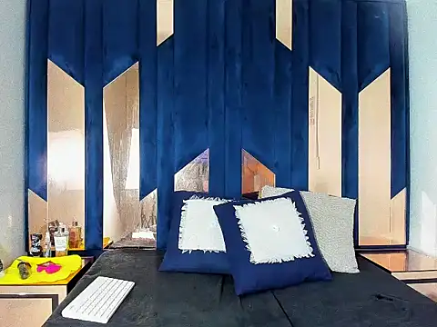 Snapshot of Perla_Jonhson_Rs chatting on 10.28.25 Perla Jonhson Rs online show from 10.28.25