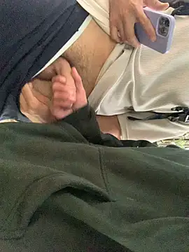 Snapshot of mirallesandbig chatting on 10.22.25 mirallesandbig online show from 10.22.25