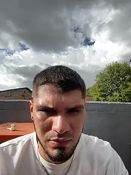 Snapshot of mirallesandbig chatting on 10.26.25 mirallesandbig online show from 10.26.25