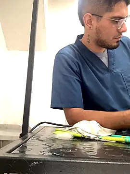 Snapshot of mirallesandbig chatting on 11.13.25 mirallesandbig online show from 11.13.25