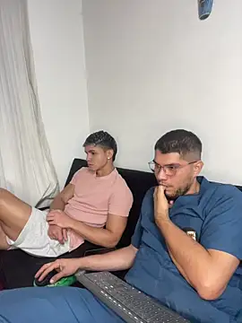 Snapshot of mirallesandbig chatting on 12.17.25 mirallesandbig online show from 12.17.25