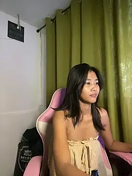 Snapshot of De_amore chatting on 05.18.26 De amore online show from 05.18.26