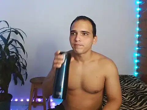 Maax3023 online show from 10.25.25