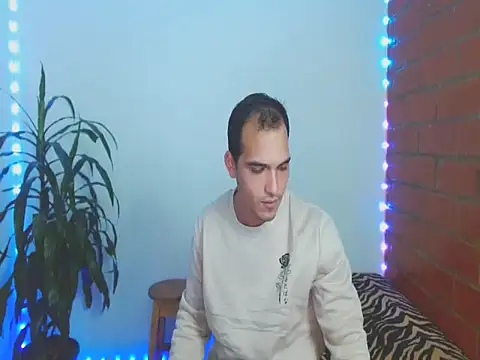 Maax3023 online show from 10.28.25