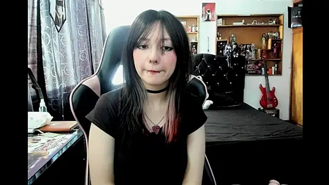 Maki Zein  online show from 01.18.26