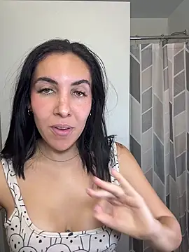 Lolathebaddie online show from 10.27.25