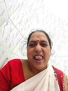 Snapshot of Khushi-20 chatting on 10.30.25 Khushi-20 online show from 10.30.25