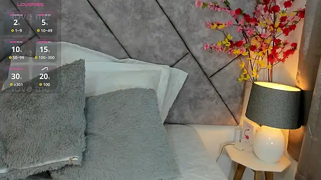  naylaa  online show from 04.16.26