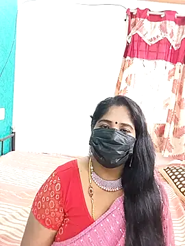 Snapshot of tamil-aunt chatting on 11.03.25 tamil-aunt online show from 11.03.25