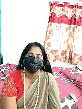 Snapshot of tamil-aunt chatting on 11.09.25 tamil-aunt online show from 11.09.25