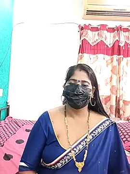 Snapshot of tamil-aunt chatting on 11.12.25 tamil-aunt online show from 11.12.25