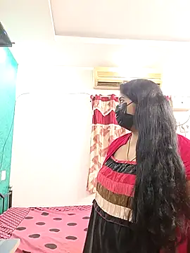 Snapshot of tamil-aunt chatting on 11.27.25 tamil-aunt online show from 11.27.25