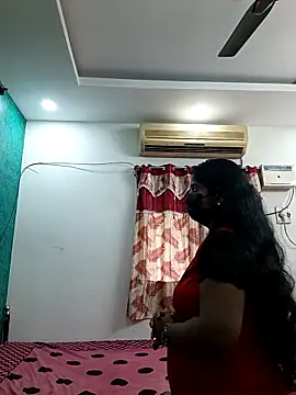 Snapshot of tamil-aunt chatting on 11.29.25 tamil-aunt online show from 11.29.25