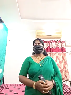 Snapshot of tamil-aunt chatting on 12.01.25 tamil-aunt online show from 12.01.25