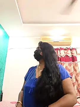 Snapshot of tamil-aunt chatting on 12.03.25 tamil-aunt online show from 12.03.25
