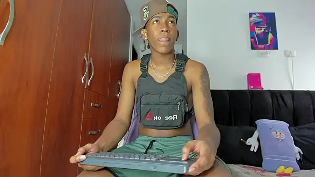 Snapshot of latin_kay1 chatting on 02.11.26 latin kay1 online show from 02.11.26