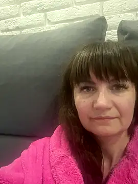 Snapshot of Butterfly8385 chatting on 11.07.25 Butterfly8385 online show from 11.07.25