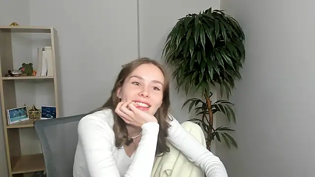 MonetLeitman online show from 10.11.25