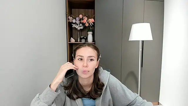 MonetLeitman online show from 10.12.25