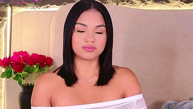 Snapshot of AmyCarammel chatting on 11.13.25 AmyCarammel online show from 11.13.25