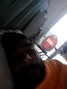 Snapshot of S-meerass chatting on 02.25.26 S-meerass online show from 02.25.26