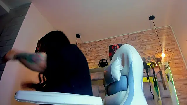 Evangelinejoness  online show from 03.20.26