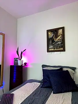  Emily Sands  online show from 10.28.25